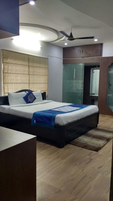 Hitech Shilparamam Guest House ไฮเดอราบัด ภายนอก รูปภาพ