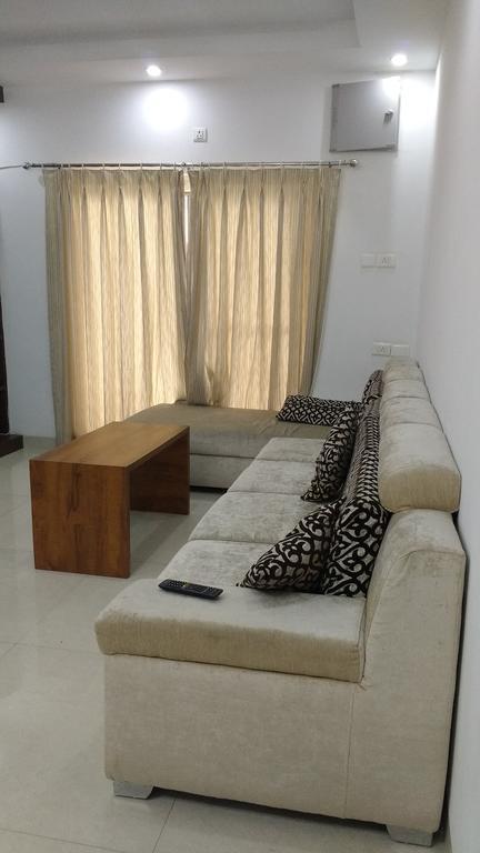 Hitech Shilparamam Guest House ไฮเดอราบัด ภายนอก รูปภาพ