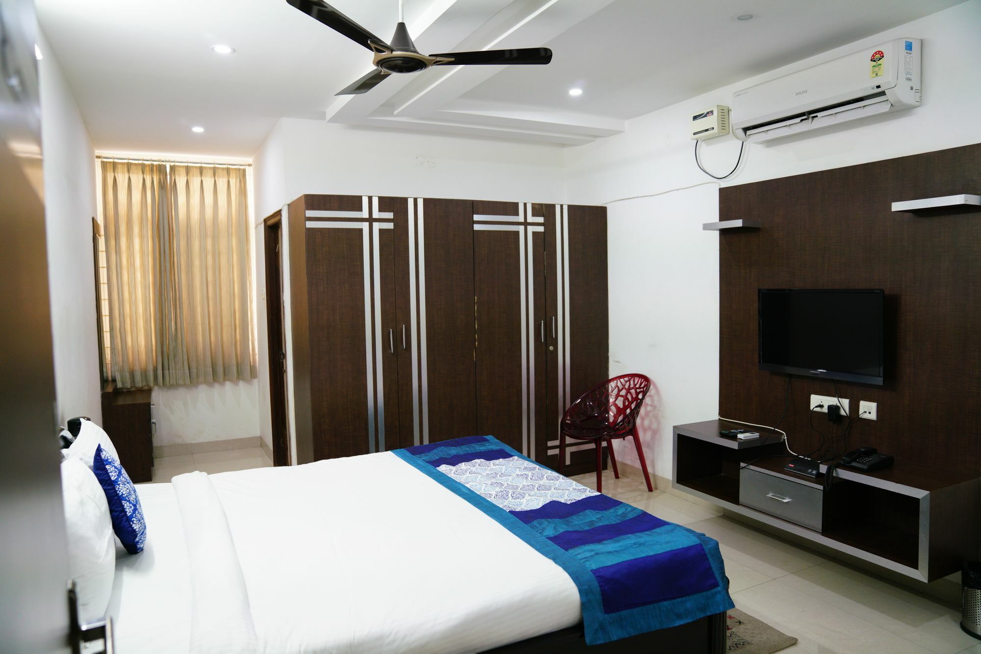 Hitech Shilparamam Guest House ไฮเดอราบัด ภายนอก รูปภาพ