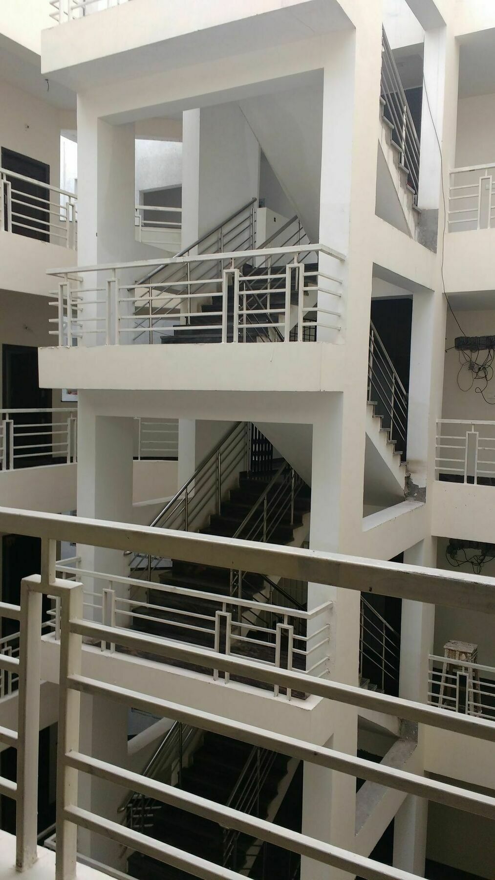 Hitech Shilparamam Guest House ไฮเดอราบัด ภายนอก รูปภาพ